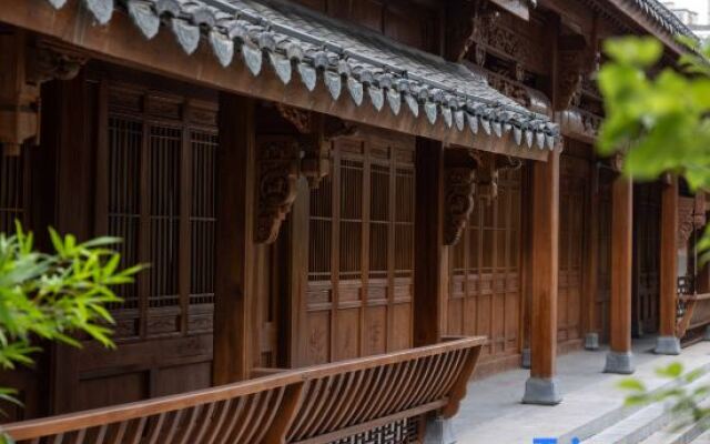 Tongren Zhongnanmen Ancient City·Fengyi Fanju