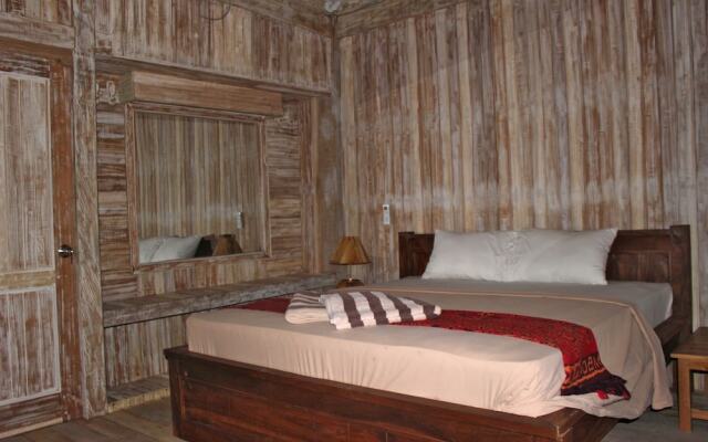 Youpy Bungalows