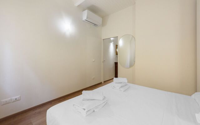 Uffizi 3 bedrooms by Mmega