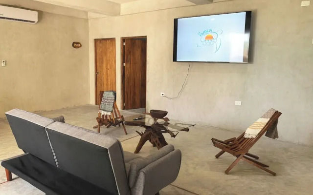 LaFamilia Casa and Suites