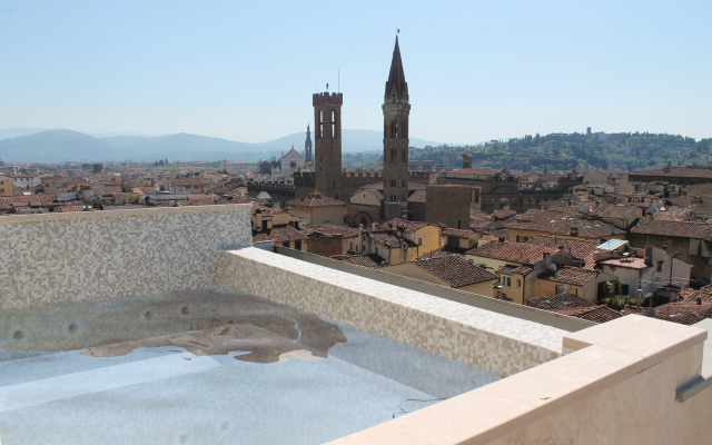 Donati Luxury Tower Suites