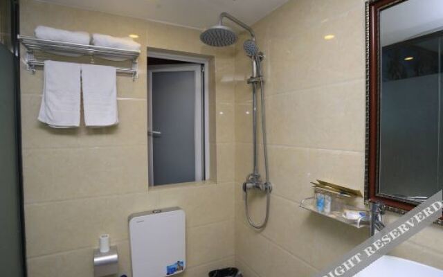 Xiangyun Hotel (Chongqing Library Metro Station Southwest Hospital Store)