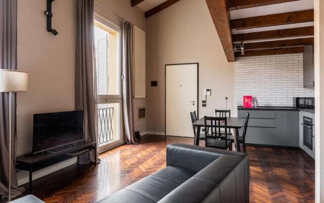 Galliera 2 - Wooden design apartment