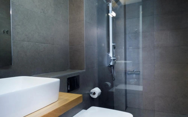 Seametry Luxury Living Apartments Adults Only