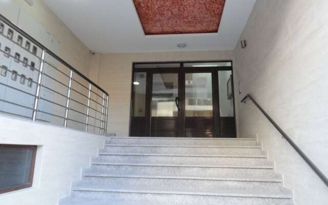 One Bedroom Apartment Centar C9