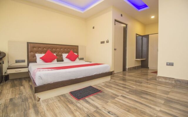 OYO 28105 Hotel Blue Sapphire