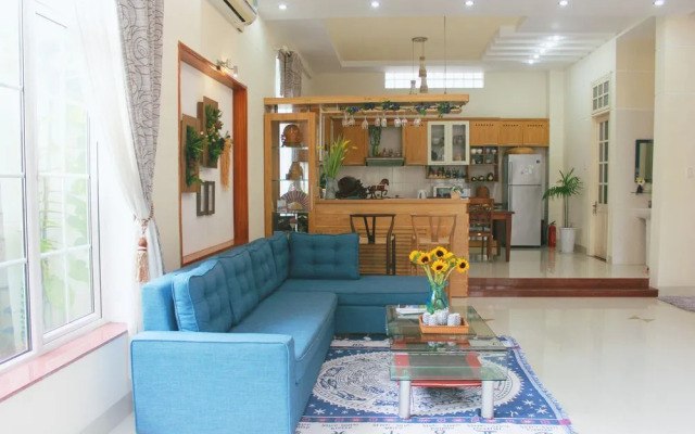 Pura Vida House