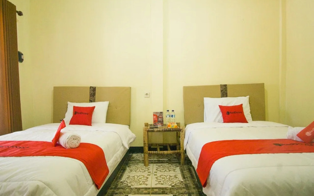 Mursy's Place by RedDoorz