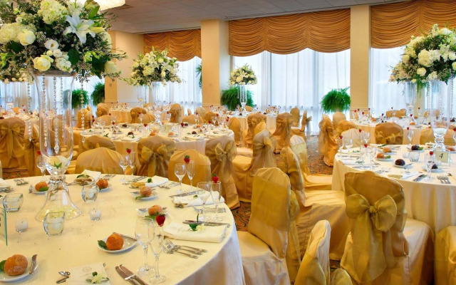 Teaneck Marriott at Glenpointe