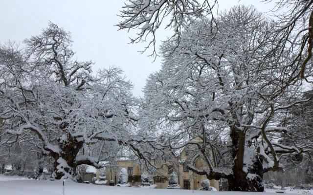 Dean Hall, Littledean