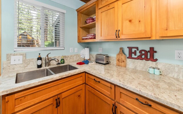 069 - Lazy Bear Lair