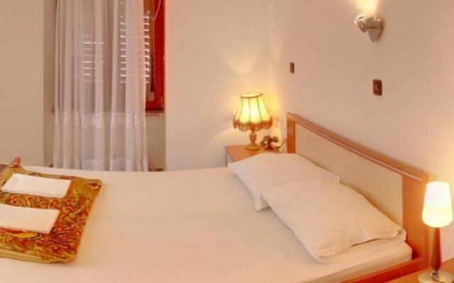 Rooms Laura