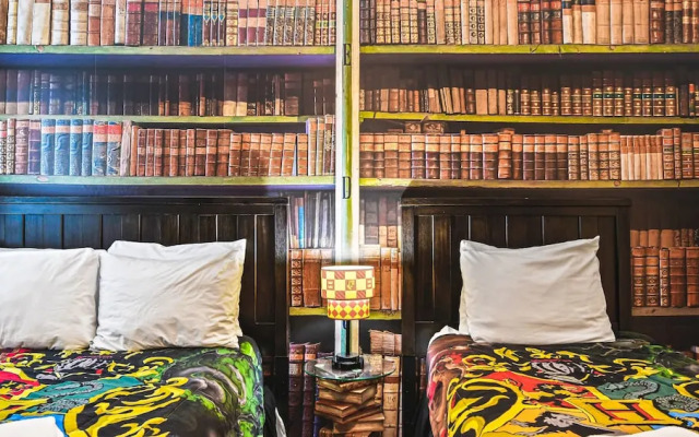 Elegant Home With Resort Amenities, Gameroom