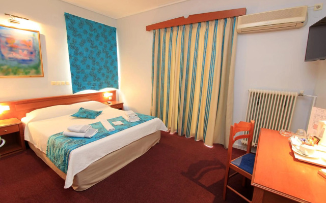 Hotel Triton