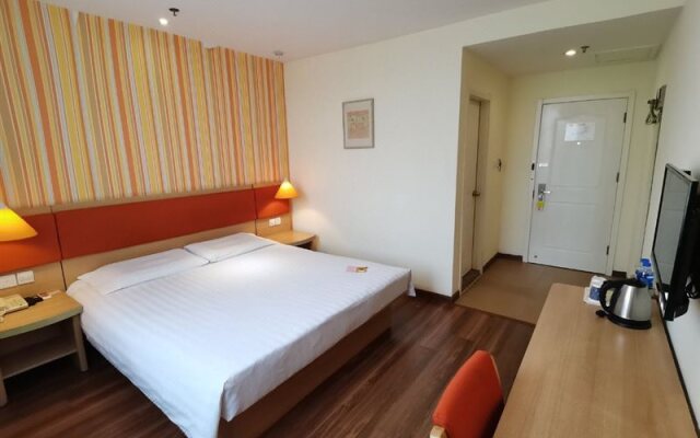 Home Inn Shenyang Zhangshi Development Zone Metro Station