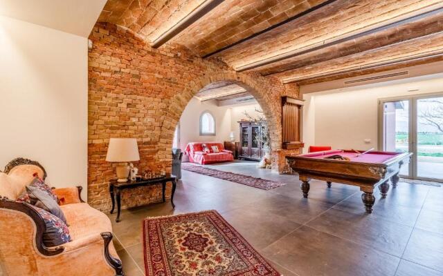 Casolare Clara with a beautiful Bio-Lake