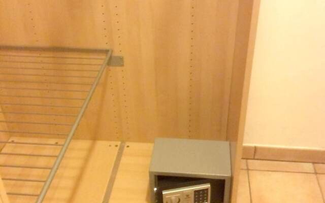 Apartment With 3 Bedrooms in Schiavonea, With Furnished Balcony - 100