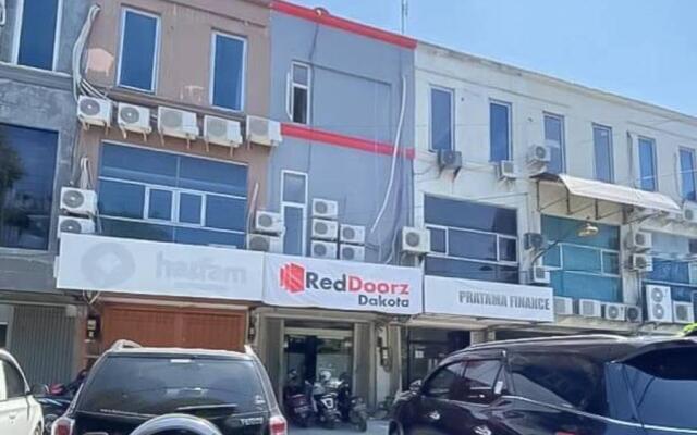 RedDoorz @ Darmo Surabaya