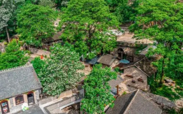 Yunqiu Mountain Kangjiaping Homestay