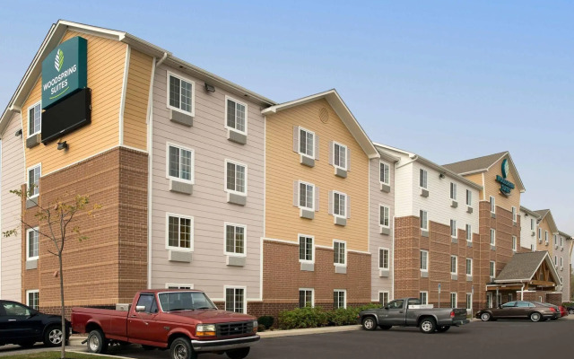 Extended Stay America Select Suites - Cleveland - Airport