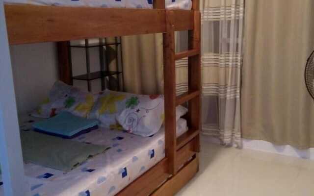 Dr. Calayan's Cozy Wind Residences Tagaytay Taal View