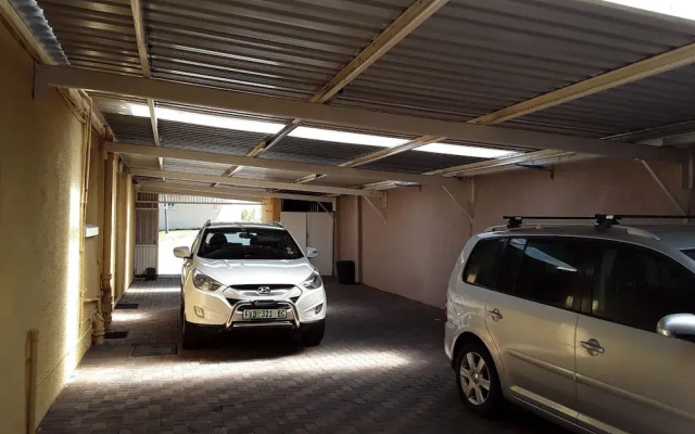 Kwazi Guest House