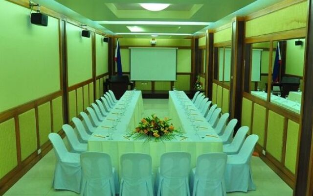 Oyo 159 San Remigio Pensionne Suites