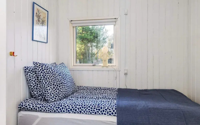 6 Person Holiday Home in Hals