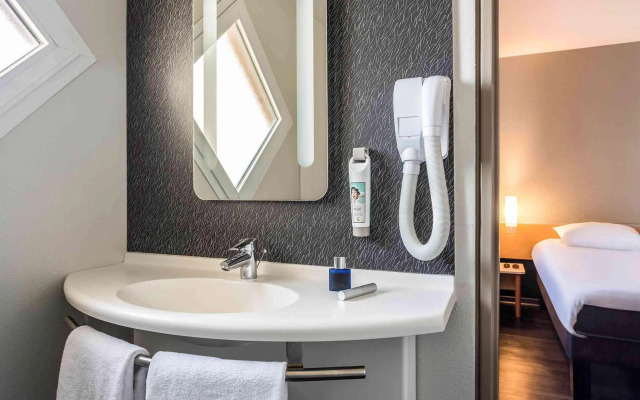 ibis Thonon Centre Hotel