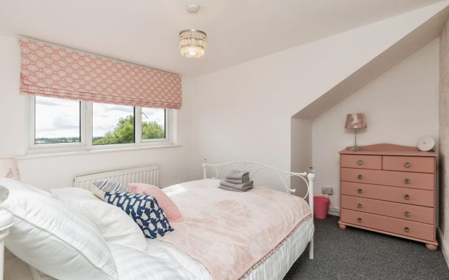 Spacious 6-bed Family Retreat Bristol