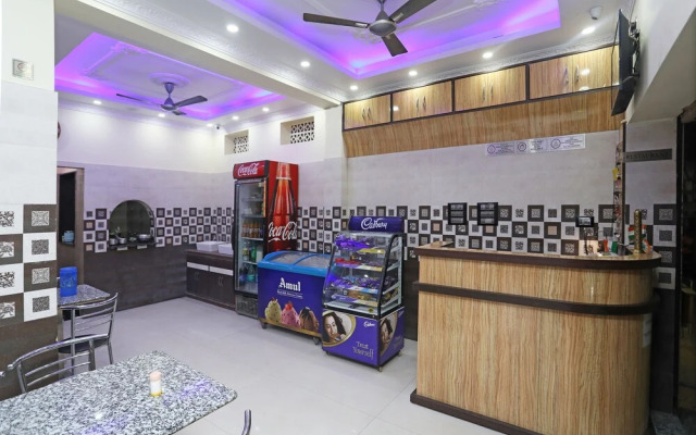 OYO 25018 Saanvi