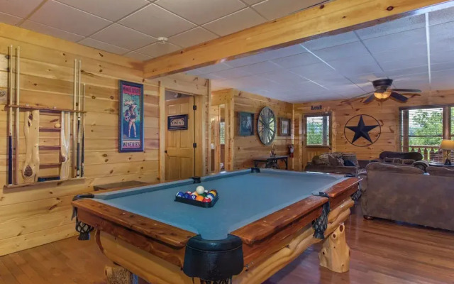 Dancing Bear Lodge