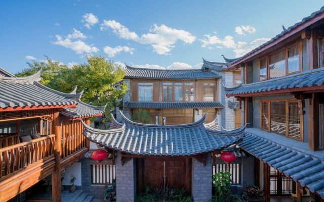 The Autumn Moon Home Lijiang Qianqiu Mansion Inn