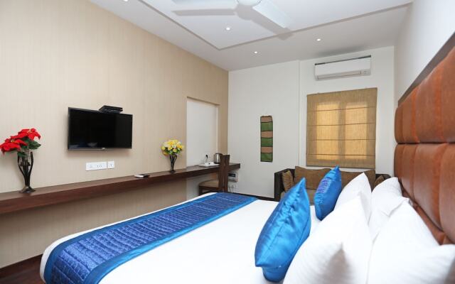 OYO 11337 Asian Hospitality