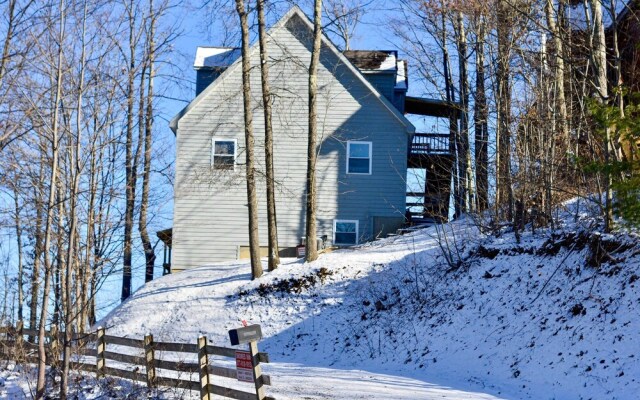 Ski-in/ski-out Ghent Cabin w/ Mountain Views!