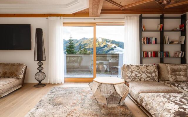 Designferienhaus Luxus Bergchalet XXL Ski In-Out Snow Space Wagrain Flachau