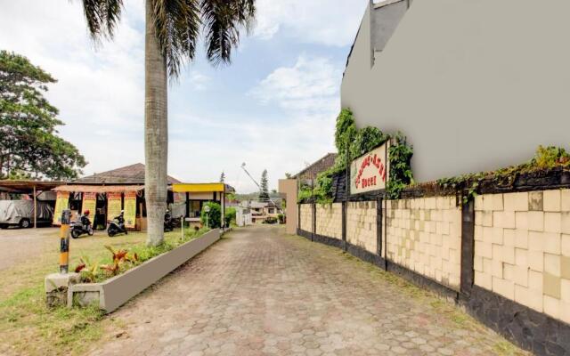 RedDoorz Plus @ Megamendung Puncak Bogor