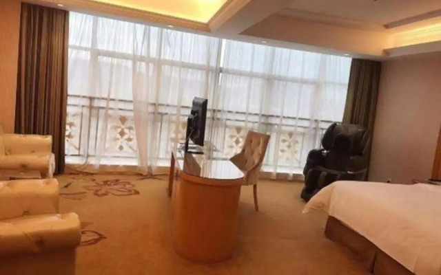 Vienna Hotel Dongguan Song Flower Lake