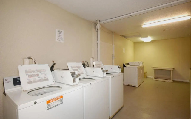 Country Hearth Inn & Suites Atlanta / Marietta and