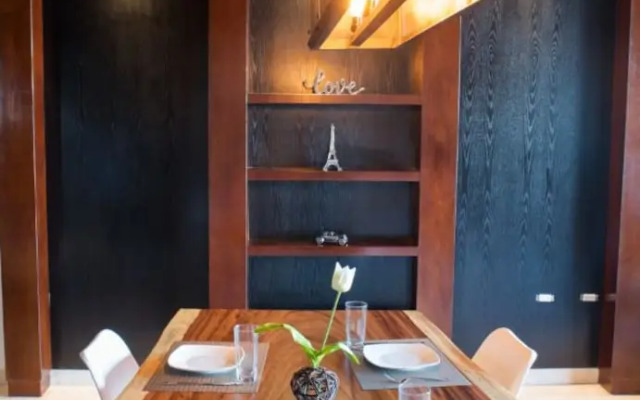 2 BR Apartment next to City Center & La Isla SM