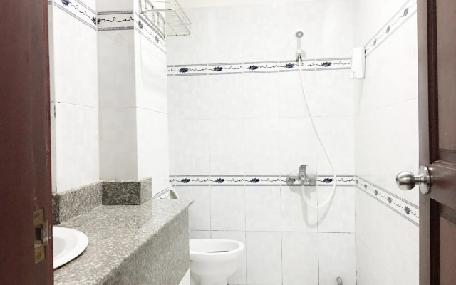 OYO 975 Trung Nam Hotel