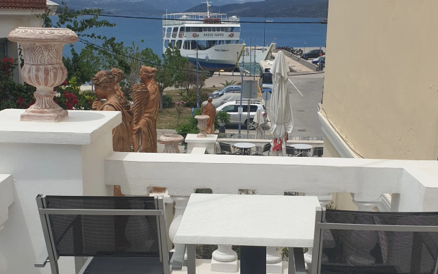 Dionysos Hotel