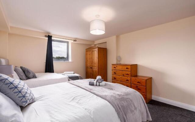 Cosy Apartment & Central Location & Contractors & DSA