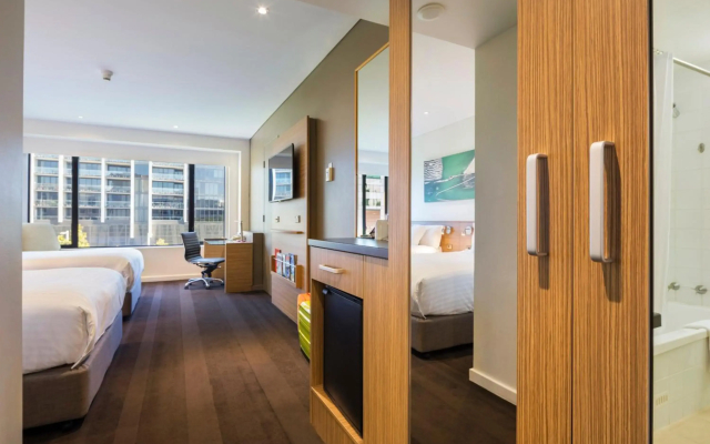 Crowne Plaza Canberra by IHG