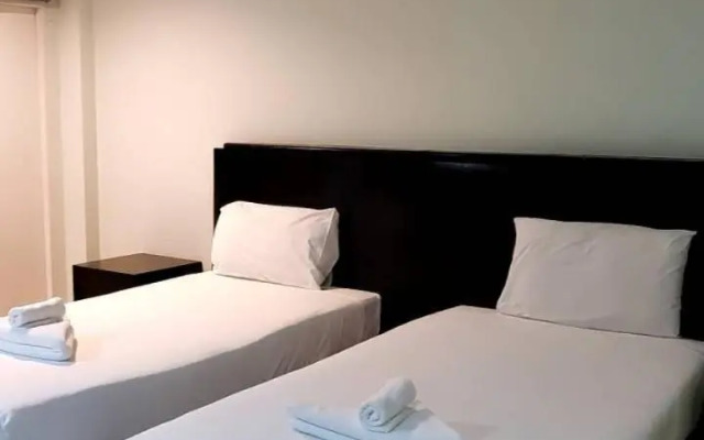 Orm Thong Apartment - SHA Plus