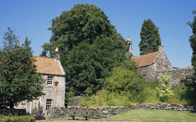 Dollar Apartments at 39