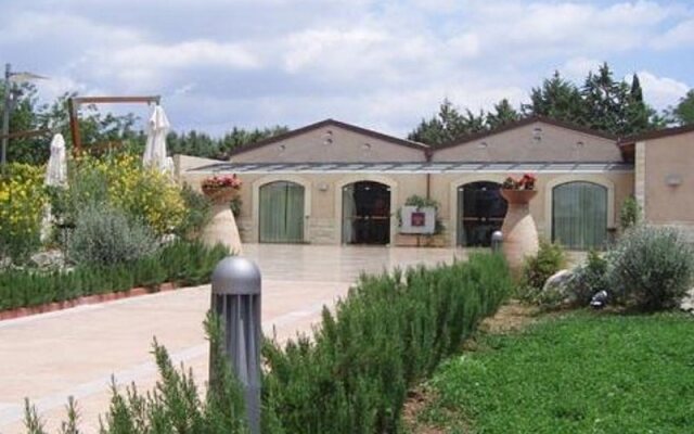 Apulia Hotels Castel del Monte