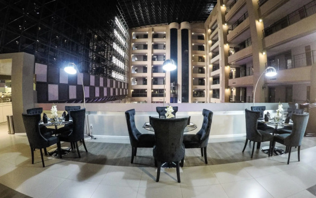 Hotel Pueblo Amigo Plaza & Casino
