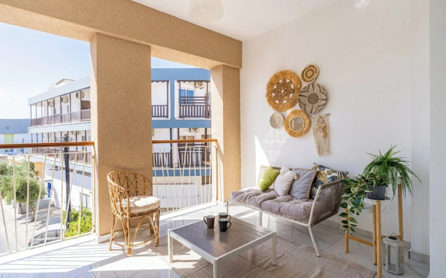 Sunstone- Cozy Studio in Larnaca Terrace