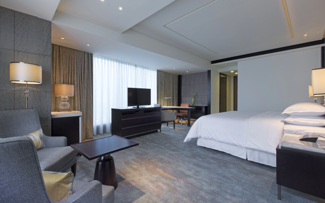 Sheraton Grand Jakarta Gandaria City Hotel